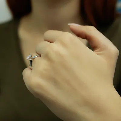 Produktbild von 0,46 Carat Solitär Diamantring 14 Karat Weißgold