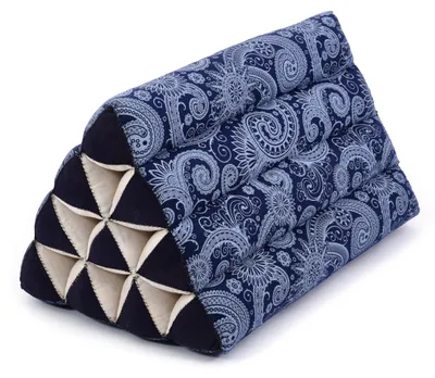 Produktbild von Leewadee Thai Dreieckskissen 50 x 33 x 33 cm - Feste Kapok Rückenstütze