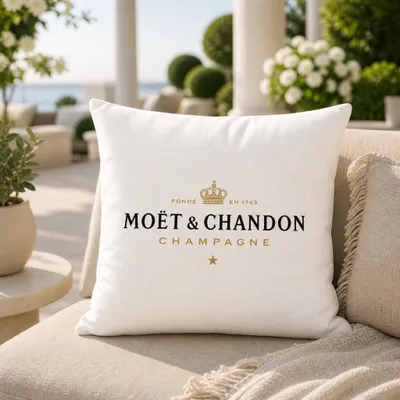 Produktbild von Dekokissen für Moët & Chandon – Luxus Champagner Kissen 45x45 cm in Weiß – Zierkissen für Wohnzimmer, Lounge & Terrasse Kategorie