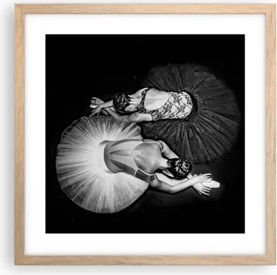 Produktbild von Gerahmtes Poster - Rahmen in heller Eiche - Ballerinas Ballett Tanz - 40x40 cm - Wand Bild - Wanddeko - Wandbilder - Kunstposter - Wandposter - Bilderrahmen - Bilder - Kunstdruck - P2NAC40x40-5050
