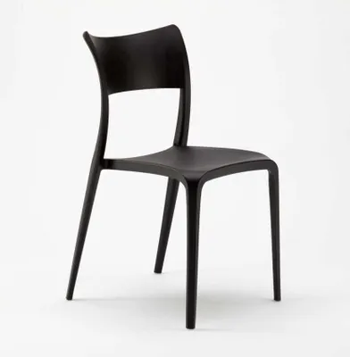 Image de Chaises en polypropylène pour cuisine bar restaurant et jardin Parisienne - Noir