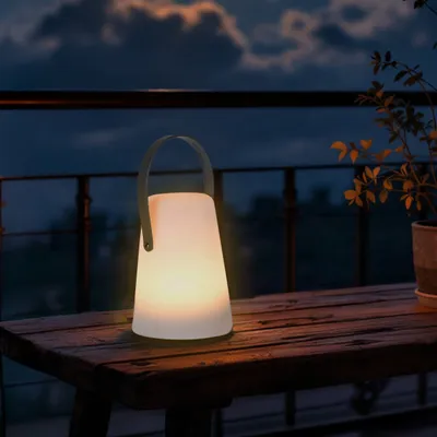 Produktbild von 3.07 Tischlampe KONISCH Batterie betrieben - ca. 14 cm - In- und Outdoor weiß mit Lederband / Timer (klein)