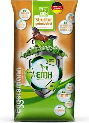 A bag of horse feed with various health benefits highlighted.