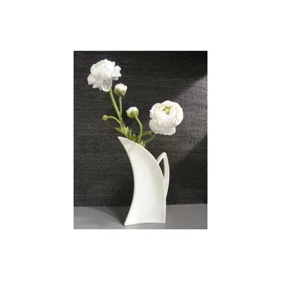 Obrázok produktu pre Ručne vyrobená porcelánová váza s uškom z Durínska, 21 cm