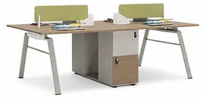 Image de Bureau moderne en bois design pouvant accueillir 4 personnes