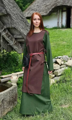 Produktbild von Klassisches Wikinger Überkleid braun "Lykke" XXL