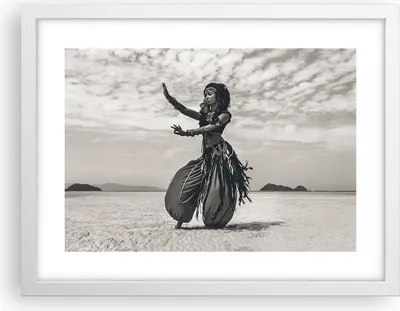 Produktbild von Gerahmtes Poster - Weißer Rahmen - Tänzer Folk Oriental - 40x30 cm - Wand Bild - Wanddeko - Wandbilder - Kunstposter - Wandposter - Bilderrahmen - Bilder - Kunstdruck - P2WAA40x30-4445