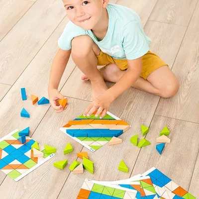 Image de Beleduc Jouets éducatifs Triangle Blox Jeu de construction en bois 61 pièces pour enfants