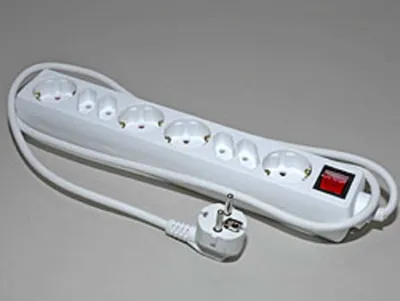 Obrázek produktu pro 8 zásuvek s vypínačem, 4 + 4, 1,5m kabel