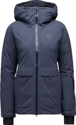 Dunkelblaue Damenjacke; Factor Insulated Parka von Black Diamond; mit Kapuze und zwei Fronttaschen.