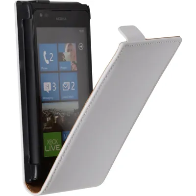 Produktbild von PhoneNatic Kunst-Lederhülle kompatibel mit  Nokia Lumia 900 - Flip-Case weiß + 2 Schutzfolien