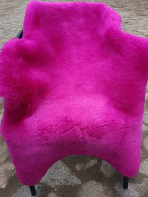 Image de VRAIE PEAU DE MOUTON MERINO ALLEMANDE FUCHSIA PINK LAINE DOUCE NOUVEAU L - XXL 120-130 x 60-80 cm