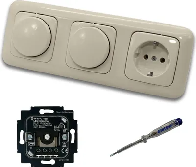 Produktbild von Busch Jäger 6523U-102 (2 x) LED Drehdimmer Dimmer + Dimmerscheibe 2115-212 und Steckdose 20EUC-212 in DURO2000 cremeweiß glänzend inklusive EBROM Phasenprüfer zur Montage der Geräte 6523 U – 102