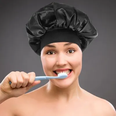 Image de Bonnet de nuit noir pour femmes, avec bandeau élastique, taille M (56-58 cm), respirant, idéal pour l'entretien des cheveux, la chimiothérapie et un sommeil réparateur