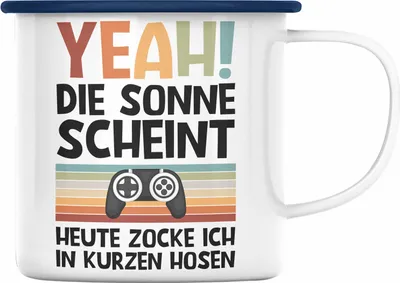 Produktbild von Trendation - Gamer Emaille Tasse Geschenk Jungen Zocker Mitbringsel Männer Zocken Gaming Geschenkideen PC Kinder Zubehör Spruch Lustig Zocken In Kurzen Hosen (Blau)