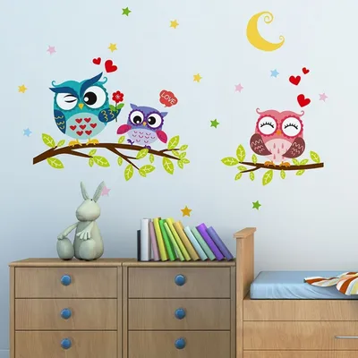 Immagine prodotto di 2 adesivi murali a forma di gufo, ideali per decorare la camera da letto. Adesivi murali, decorazioni fai-da-te