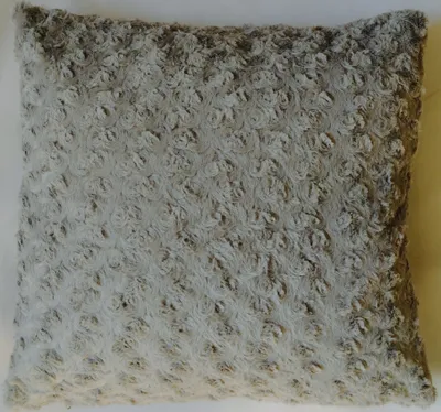 Produktbild von Kuschelkissen Faux Fur Grau Rosetten - Kissen ca 45x45 cm Zierkissen