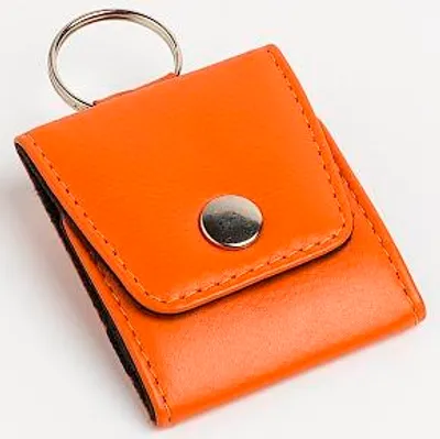 Produktbild von Globuli Schlüsselanhänger Leder für 5 Gläser (1,5g) | Notfall-Etui | OMEO®(ohne Gläser) orange