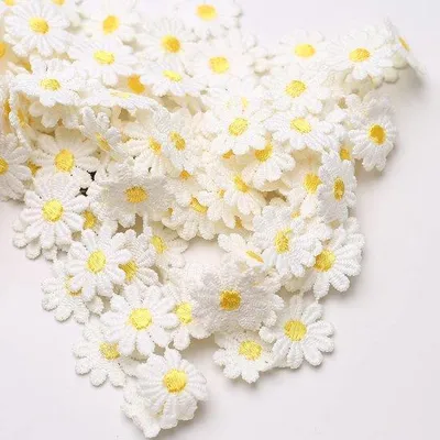Produktbild von 6,5 Meter weiß Blumenkantleint, 25 mm Kantenrand für Tischdekoration und Geschenkverpackung, 7 Meter dekoratives Stichwerk, vintage Lint für Bastelarbeiten, Näharbeiten und Dekorationen