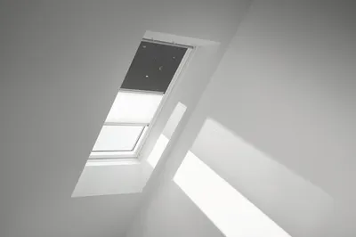Produktbild von VELUX Vorteils-Set Verdunkelungsrollo Kids Mobile und Faltstore Plissee weiß manuell Rahmen weiß DFD CK04 4665SWL