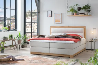 Produktbild von Belanoti Age Boxspringbett 180x200 Eiche 7-Zonen Taschenfederkern Matratze inkl Visco Topper Bett 180x200 in der Farbe Beige H2/H3 Polsterbett Hotelbett mit Massivholz Eiche Massivholzbett
