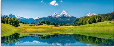 Produktbild von canadastock: Panoramasicht auf eine idyllische Sommer Landschaft in den Alpen und einem klaren Bergsee - Glasbild, Größe:50x125 cm / Glasbild