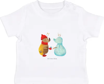 Produktbild von Mr. & Mrs. Panda Babyshirt Nachtfalter Schneemann 0. - 6. Monat - Weiß - Geschenk, T-Shirt, Weihnachten, Schnee, Kinder Shirt, Winter, Weihnachtsgruß, Baby, Öko