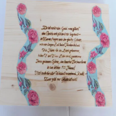 Produktbild von Glückwünsche aus Holz Goldene Hochzeit