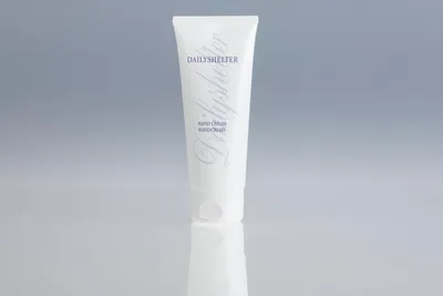 Produktbild von Lady Esther Dailyshelter: Zarter Handbalsam für strapazierte Hände. 100 ml