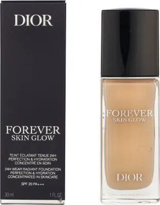 Produktbild von Dior Forever Skin Glow, Pumpenflasche, Flüssigkeit, Jeder Hauttyp, Aufhellend, Feuchtigkeitsspendend, Behandlung, Licht, Warm