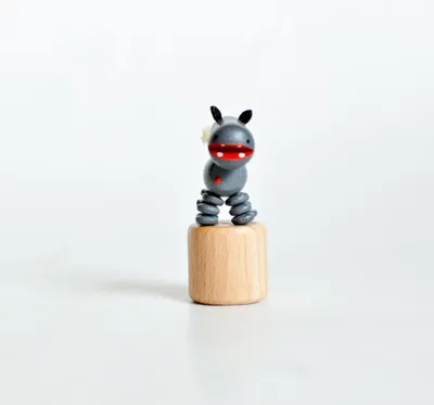 Produktbild von Holzspielzeug Wackelfigur Flusspferd Höhe=7cm NEU