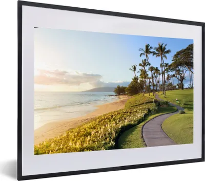 Produktbild von MuchoWow® MuchoWow® Gerahmtes Poster Strand - Weg - Palmen 60x40 cm - Poster mit zchwarzem Bilderrahmen - Schlafzimmer - Plakat in Rahmen - Drucken
