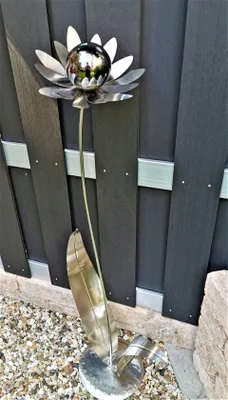 Produktbild von Skulptur Blume Palermo Edelstahl matt gebürstet Kugel Edelstahl schwarz poliert 120 cm Dekoration Garten