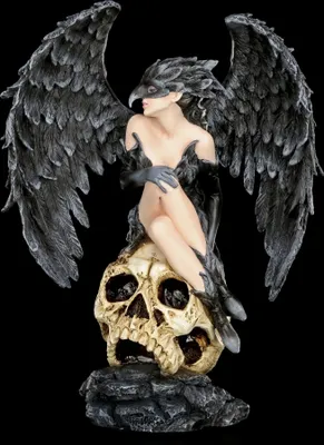 Produktbild von Dark Angel Figur - Rabenkönigin auf Totenkopf - DEko Skull