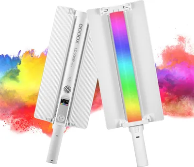 Produktbild von GODOX MINI LC500R 20 W RGB-Handfotografielampe, tragbares LED-Licht, LED-Stab, 2470 mAh-Akku, eingebauter CRI¡Ý95, 2500 KšC8500 K, dimmbar, 15 FX-Effekte, unterstuetzt kabellose Fernbedienung mit Barndoor-Griff und USB-Kabel