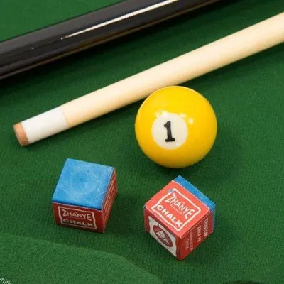 Produktbild von Set aus 8 blauen Kugellöchern für Dartpfeile mit Noppen aus farbigen Kugellöchern