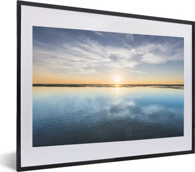 Produktbild von MuchoWow® MuchoWow® Gerahmtes Poster Meer - Wolken - Sonne 60x40 cm - Poster mit zchwarzem Bilderrahmen - Schlafzimmer - Plakat in Rahmen - Drucken