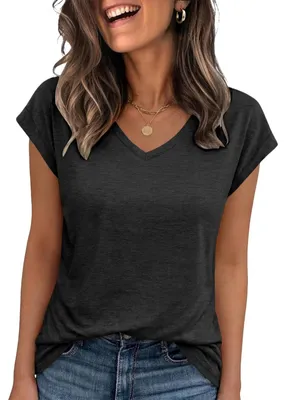 Image de T-shirt à col en V pour femmes, de couleur noire, idéal pour l'été