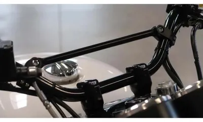 Produktbild von HIGHSIDER pro Lenkerstrebe Cross-Bar matt schwarz zweiteilige Schellen