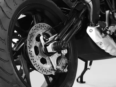 Produktbild von ZIEGER Sturzpads Hinterachse kompatibel mit Benelli 752 S schwarz