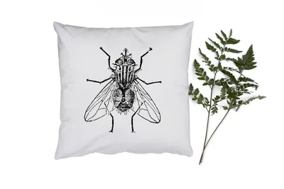Produktbild von MuchoWow® Zierkissen Sofakissen Wohnzimmer Dekokissen 60x60 cm Fliege - Tiere - Vintage - Schwarz und weiß - Sitzfläche - Foto Polster