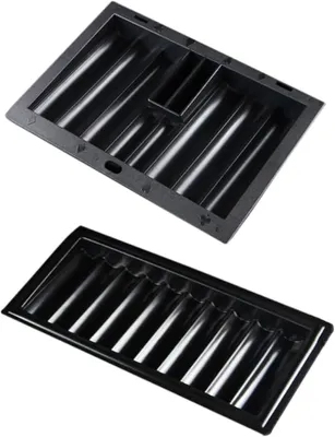 Imagen del producto de 2 soportes de plástico para fichas de póker, con capacidad para 350 fichas grandes, y 2 compartimentos para cartas, ideales para accesorios de mesas de juego y póker