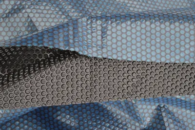 Produktbild von Solarnoppenfolie 4,50 x 2,20m Rechteck 125mic blau-schwarz