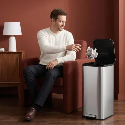 Produktbild von Mülleimer Küche, 40 Liter Abfalleimer mit Tretpedal, Tretmülleimer mit Softclose-Deckel und Inneneimer, Küchenmülleimer mit 15 Müllbeuteln, Silber