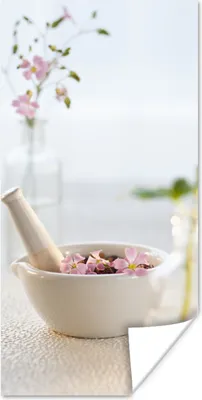 Produktbild von MuchoWow® Poster Ein Mörser mit rosa Blütenblättern 75x150 cm - Dekoration für die Wände