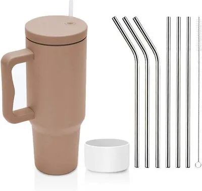 Produktbild von Famanu Isolierbecher Doppelwandig 1200 ml - Mit Handgriff und Edelstahlstrohhalm