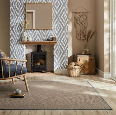 Produktbild von Geometrischer Jute-Teppich mit Naturkautschuk, rutschfester Rücken, hochdichter Teppich - "Carron". Farbe: Braun-Blau, 200x290 cm | Kadima Design