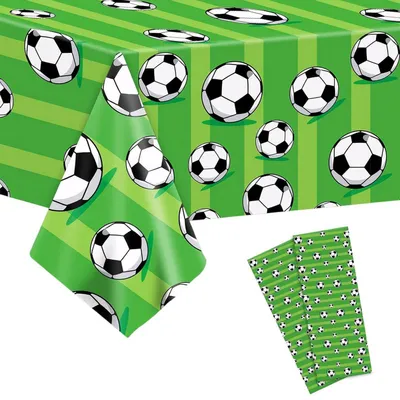 Productafbeelding van Twee tafelkleden met voetbalthema, afmetingen 137 x 274 cm, gemaakt van PE-kunststof