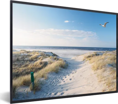 Produktbild von MuchoWow® Gerahmtes Poster Düne - Möwe - Strand - Meer - Sonne 80x60 cm - Poster mit Schwarzem Bilderrahmen Wandposter Rahmen Foto Bilder - Schwarzem - Mit Gestell