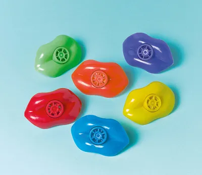 Produktbild von 12 Lustige Lippen Pfeifen Bunter Partyspaß